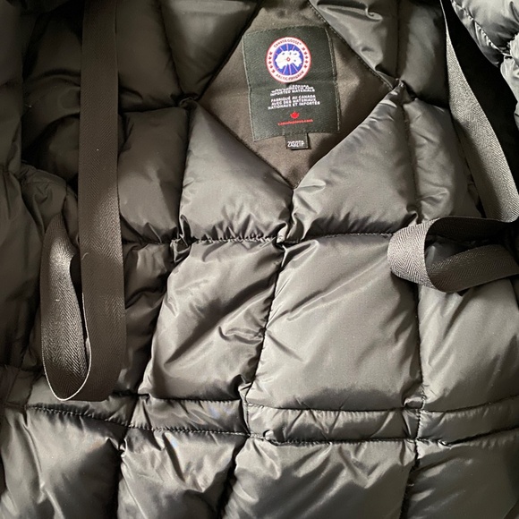 Canada goose winter jacket XXS - Picture 3 of 5
